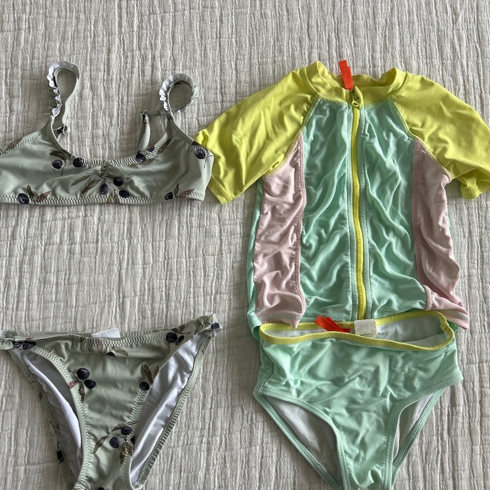 Bathing suit lot - size 4/5